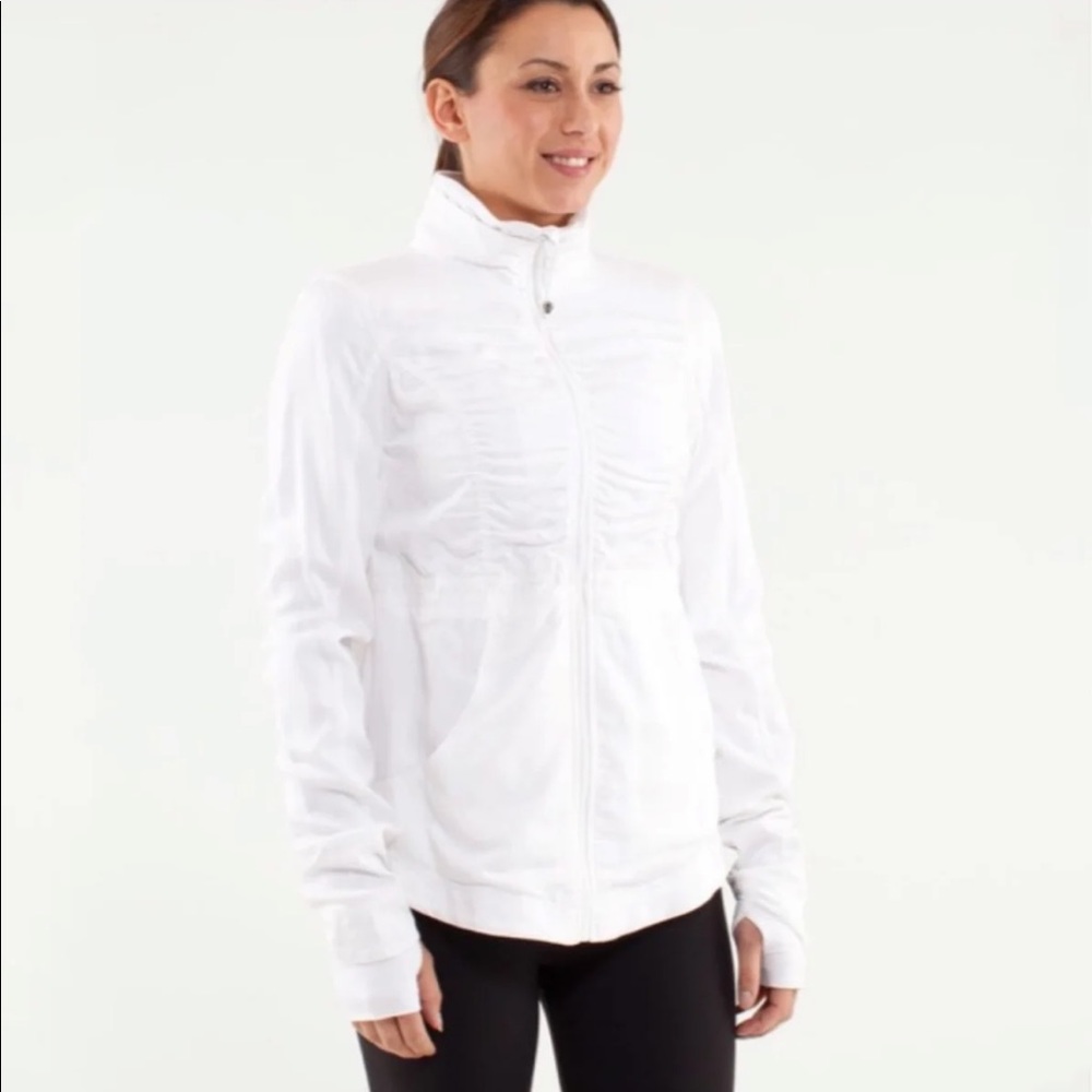 Lululemon Womens Size 6 White Cinched Waist Inner Peace Athletic Jacket